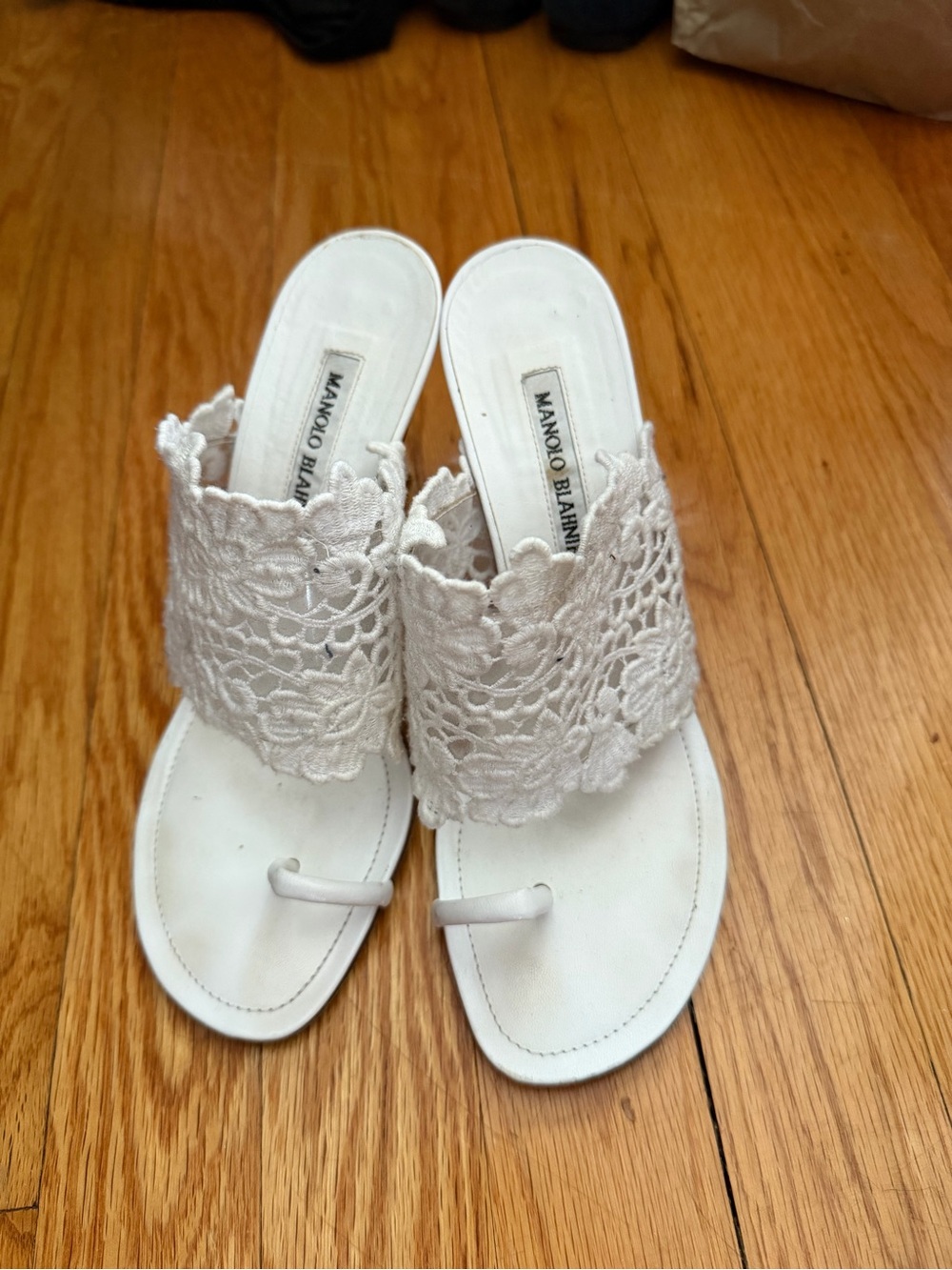 Manolo Blahnik White Lace Eyelet Toe-Loop Slide Sandals